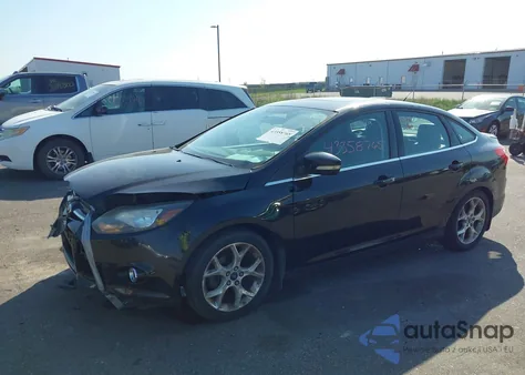 2014 Ford Focus Titanium from USA, damaged, VIN 1FADP3J23EL237429